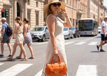 Torebka Kuferek Michael Kors w idealnym stanie. Po Renowacji Koloru