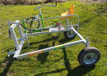 Pielnik hydrauliczny boczny podkoronowy