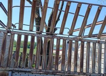 Przyczepa samozbierajaca