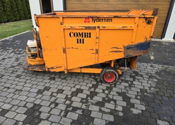 Mini paszowóz samojezdny