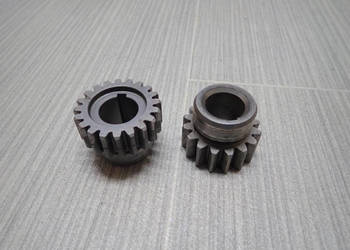 1 SZT. TRYB Z TULEJKĄ USZCZELNIACZA WAŁU KORBOWEGO KAWASAKI KX 125 94-02R