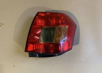 Lampa tył tylna prawa Toyota Corolla e12 3d hb