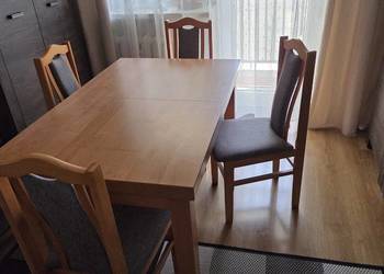 Stół rozkładany 4 krzesła