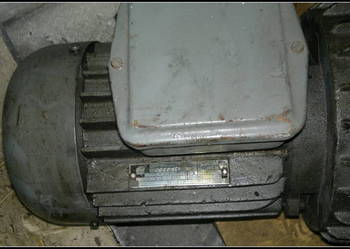 Motoreduktor WR3 - 2 ; moc 1,5 ; 22 obr; silnikiem 1,5kW