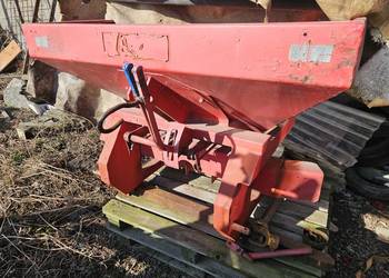 Rozsiewacz do nawozu 600L sprawny