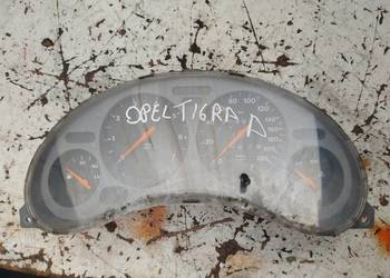 OPEL TIGRA  A 1,4  16V licznik zegary
