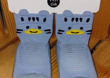 Skarpetki z gumową podeszwą - rozmiar 20