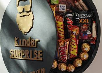 Box Kinder Surprise For Man świąteczny box ze słodyczami dla mężczyzny