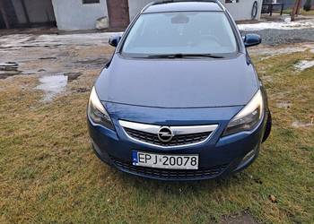 Opel astra j