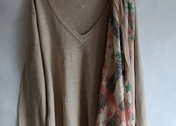 Sweter z szalem 52