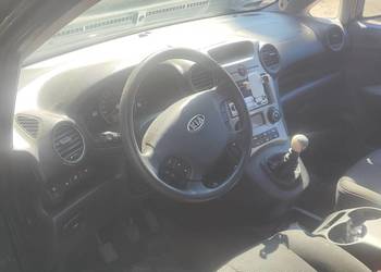 Kia carens trzeciej generacji kierownica