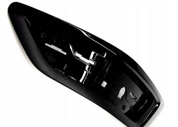 VOLVO XC70 tylna prawa kratka odblasku chrom OE 31383953