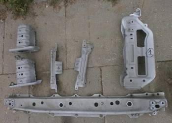 Toyota yaris 2006 009 wzmocnienie wspornik listwa