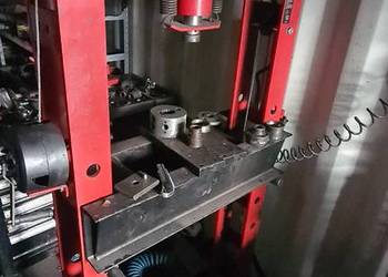 Prasa hydrauliczno pneumatyczna 50T