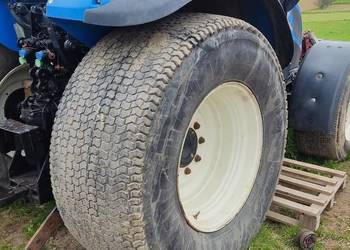 Koła trawiaste NH T4.95 R28, R20