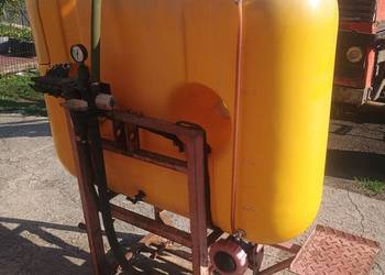 Opryskiwacz zbiornik 400L / 800L