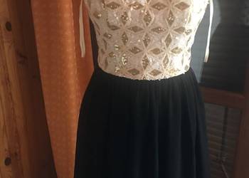 rozkloszowana sukienka chi chi london - xs/s