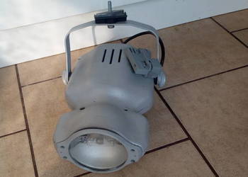 Sprzedam regulowany halogen CASARANO.