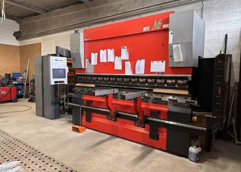 Prasa krawędziowa Amada HFE 100-3 M2 8osi mało godzin 2013/2014 serwisowana