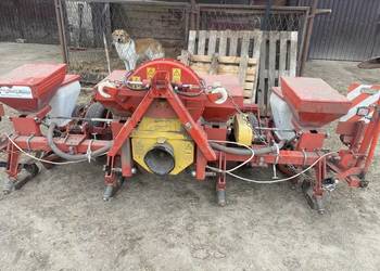 Siewnik do kukurydzy z dozownikiem do nawozu