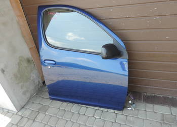 DRZWI PRAWY PRZÓD TOYOTA YARIS VERSO 1 8M6