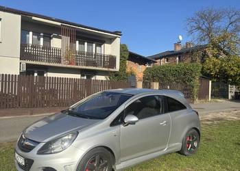 Opel Corsa D 1.4 w pakiecie OPC