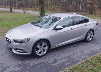 Opel Insignia 1,5 Direct Injection Turbo Edition lub BMW F11 2014