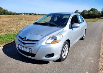 Toyota Yaris 2 sedan 1.5 benzyna automat