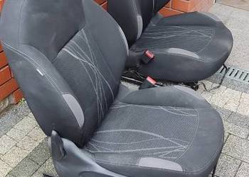 Fotele Peugeot 208 kompletne.