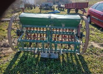 Siewnik zbożowy 15 lejkowy