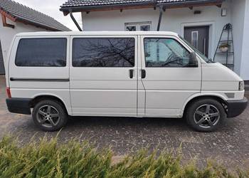 VW T4 Caravelle 02r. 2,5tdi 9 osób bez rdzy z Niemiec