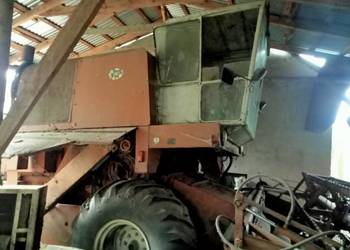 kombajn zbożowy bizon z kabiną