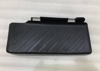 PODNÓZEK POD STOPE 5Q1864777C VW TOURAN III