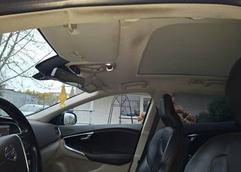 Sprzedam volvo v40 d2 2013 rok