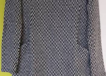 M Ołówkowa włoska sukienka na zimę