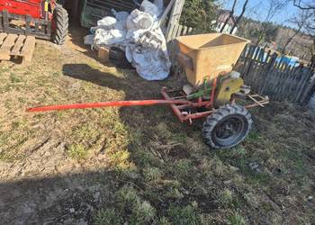 Kos rozsiewacz nawozów