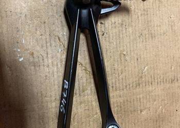 Kawasaki Ninja ZX-10R prawy set podnóżek B746