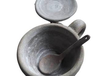 Naczynie ceramiczne ręcznie wykonane.