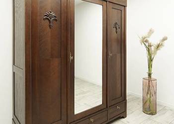 Antyczna secesyjna szafa z pocz. XX wieku. Po profesjonalnej renowacji.