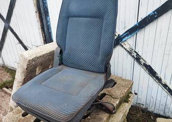 Siedzenie koziołek składany VW T4 drugi rząd