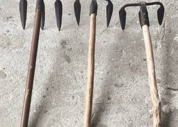 Motyki do ziemniaków kute nie używane