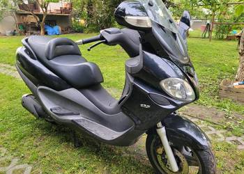 Piaggio x9