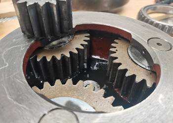 Case IH 5140 {Zwolnica Carraro}