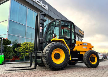 Wózek widłowy terenowy JCB 926 4 WD triplex 5,5 m 2016