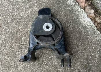 Tylna poduszka mocowania silnika 12371-37180 lexus nx i rav4 2.5 hybryd