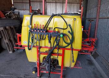 Opryskiwacz 600l zawieszany Akpil Chwast