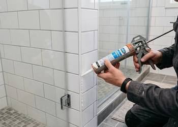 Położenie silikonu w kabinie prysznicowej, brodziku, Siechnice, Radwanice