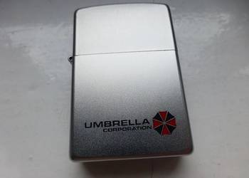 Zapalniczka Benzynowa Zippo Black Umbrella Corporation Resident Evil Custom
