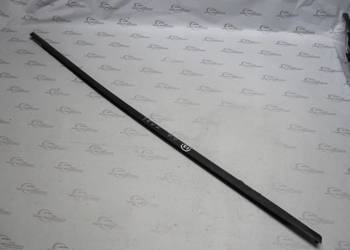 PASSAT B7 13r listwa zgarniająca drzwi prawy przód