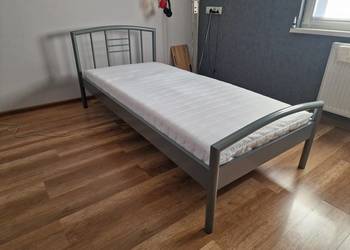 Łóżko 200x90 z nowym materacem !